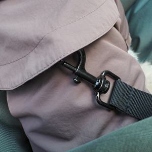 Peppy Buddies Cama Multiusos Resistente al Agua Resistente a los Arañazos Duradera Oxford Cama para Mascotas y Asiento de Coche para Perros con Accesorio de Arnés - Product Image 2