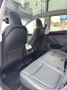 <span class=keywords><strong>Tesla</strong></span> <span class=keywords><strong>Model</strong></span> Y 2025 Usado, SUV Eléctrico de <span class=keywords><strong>Segunda</strong></span> <span class=keywords><strong>Mano</strong></span>, <span class=keywords><strong>Tesla</strong></span> <span class=keywords><strong>Model</strong></span> Y RWD, 593 km, 299 HP, Bajo Kilometraje, para Exportación - Product Image 6