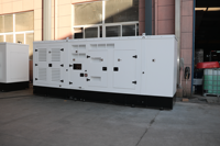 Groupe électrogène diesel Volvo fiable de 280 kW, 350 kVA, silencieux, insonorisé, triphasé, 50 Hz, pour chantier de construction, centre de données, alimentation électrique