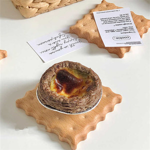 Dongnuo Cookie Shaped Wooden Coaster Set Heat Insulating Placemat For Drink Table Decor - Product Image 2