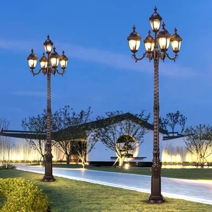 โคมไฟถนนแบบโบราณกันน้ำสไตล์ยุโรปโคมไฟเสาอลูมิเนียมโคมไฟสวนกลางแจ้งแบบคลาสสิกใช้ภายนอก IP65 - Product Image 1