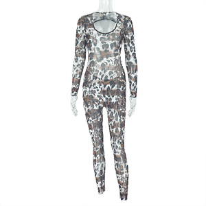 จั๊มสูทลายเสือดาว คอวี แขนยาว เปิดหลัง แบรนด์ 2Women Sey See รุ่น Leopard Print LowNeck Ollow Full Sleeve Backless Midnit Trend Club Party LeoJumpsuit - Product Image 6