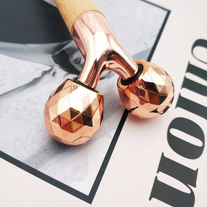 FaceRoller en bois 3D masseur visage Jade outil Rose Jade rouleau Quartz Gua Sha - Product Image 4