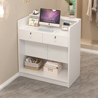 Comptoir de magasin en métal minimaliste moderne argenté, compact, simple, petit, pour les magasins de vêtements, les salons de beauté