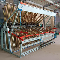 Machine à emboîter le bois massif à 14 rangées avec pince hydraulique et composatrice de bois rotative pneumatique