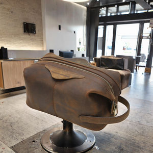 Sac de Voyage Portable de Luxe en Cuir Véritable Crazy Horse de Capacité Moyenne avec Fermeture Éclair pour Hommes, Organisateur d'Essentiels de Voyage et Trousse de Toilette - Product Image 3