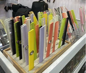 Nouveau peigne de styliste Eagle - Durable, léger, portable, résistant à la chaleur, professionnel, pour salon de coiffure, en matériau PEK - Product Image 5