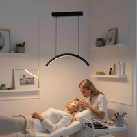 Lámpara Colgante LED Moderna de Media Luna para Manicura y Cuidado de la Piel, Iluminación sin Sombras, Alto CRI Ra>95, Altura y Color Ajustables