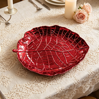 Assiette de Présentation Réutilisable en Forme de Feuille Style Américain, Design Personnalisable pour Mariages et Traiteurs