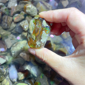 新着 天然 エチオピア産 ファイアオパール 原石 ヒーリング クリスタル 鉱物 標本 ジュエリー制作向け - Product Image 5