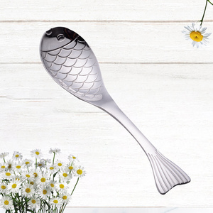 Cuchara de comedor grande Cucharón de acero inoxidable Cocina Sopa creativa Forma de pescado Cucharas de cocina - Product Image 2