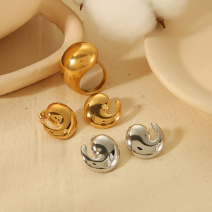 Boucles d'oreilles en acier inoxydable plaqué or 18 carats en forme de virgule pour femmes, bijoux tendance - Product Image 4