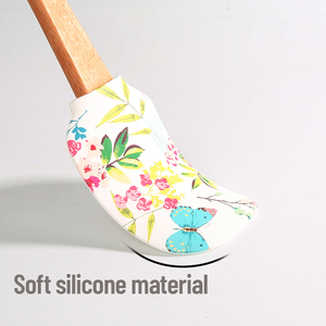 Juego de 2 Espátulas de Silicona con Diseño Floral y Mango de Madera para Repostería - Product Image 3