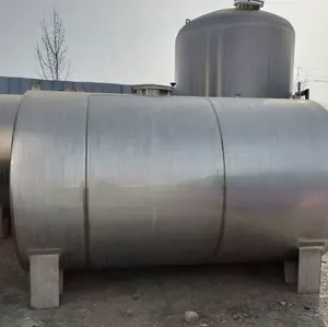 Equipo de almacenamiento de productos químicos de acero inoxidable aislado Almacenamiento Transporte Agua Leche Tanque de mezcla de almacenamiento horizontal