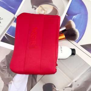 Pochette de maquillage matelassée en néoprène, légère, rouge et bleue, trousse de toilette imperméable, sac de voyage pour cosmétiques avec logo - Product Image 2