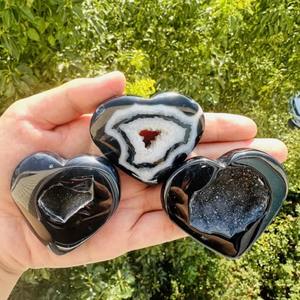 Precio al por mayor: <span class=keywords><strong>Piedras</strong></span> curativas de moda pulidas de cristal, tamaño libre, forma de corazón de ágata drusa negra para el poder. - Product Image 2