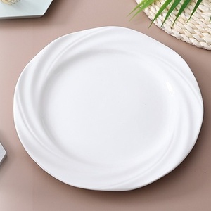 จานเซรามิกพอร์ซเลนสำหรับอาหารค่ำ ใช้กับไมโครเวฟและเครื่องล้างจานได้ ดีไซน์มินิมอลเคลือบเงา สไตล์โมเดิร์น สีขาวบริสุทธิ์ เหมาะสำหรับโรงแรมระดับไฮเอนด์ - Product Image 3