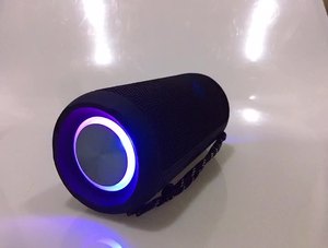Altavoz inalámbrico impermeable Ipx7 personalizado, 20w, con luz RGB, sonido estéreo fuerte, para exteriores, Tws - Product Image 3
