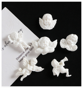 Pop stile barocco bianco piccolo angelo del bambino in resina <span class=keywords><strong>con</strong></span> ciondolo a forma di ala cabochon a schiena piatta per ciondolo collana di gioielli all'ingrosso alla rinfusa - Product Image 3