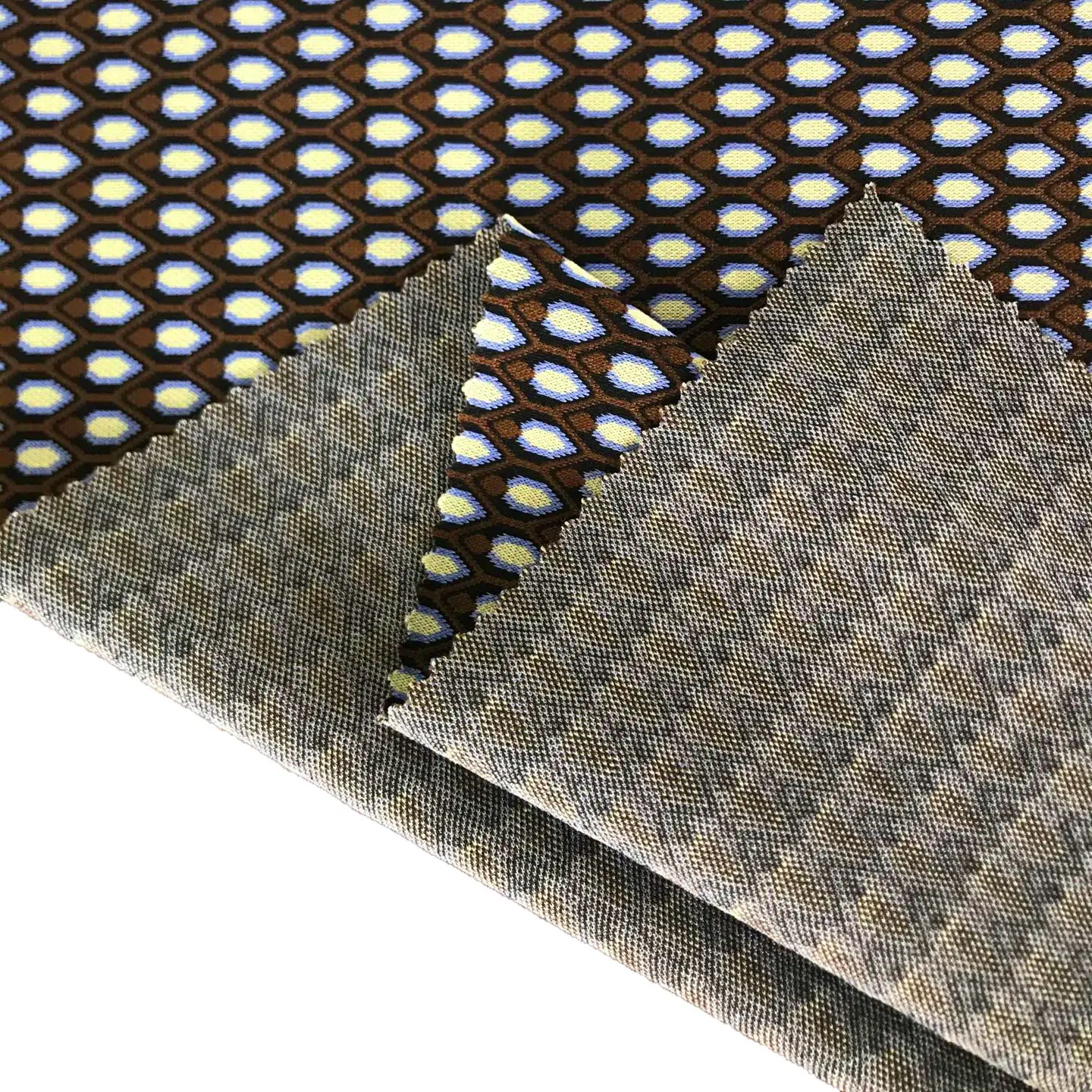Высококачественная Геометрическая шестиугольная пряжа окрашенная полиэфирная спандекс стрейч жаккардовая трикотажная ткань для одежды