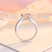 Bague de fiançailles en argent 925 de haute qualité, réglable, avec un grand motif de cœurs et d'arrows, logo estampé, pour la vente en gros