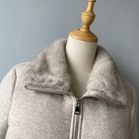 Veste bomber épaisse en duvet de canard avec garniture en fourrure courte d'hiver Jxwatcher pour femmes, coupe ample décontractée, manches en tricot respirantes, coupe-vent, blanc