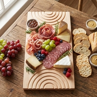 Planche à découper rectangulaire en bois d'érable naturel avec motif gravé pour dessert au fromage et à la charcuterie