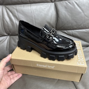 Mocassini Slip-on da <span class=keywords><strong>donna</strong></span> con tacco alto e tacco grosso stile britannico Versatile retrò con <span class=keywords><strong>borchie</strong></span> in metallo per <span class=keywords><strong>scarpe</strong></span> da <span class=keywords><strong>donna</strong></span> - Product Image 2