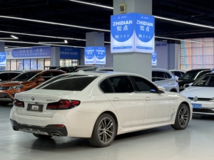รถยนต์มือสอง BMW ซีรีส์ 5 PHEV ปี 2021 รุ่น 535Le M Sport Package 5 ที่นั่ง ขับเคลื่อนล้อหลัง พวงมาลัยซ้าย เกียร์อัตโนมัติ ปลั๊กอินไฮบริด ยูโร 6 - Product Image 4