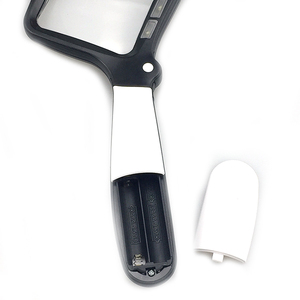 Venta caliente 3X lupa con luces Led brillantes Lupa de lectura iluminada LED para personas mayores con <span class=keywords><strong>degeneración</strong></span> <span class=keywords><strong>macular</strong></span> - Product Image 5