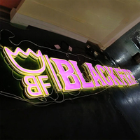 Personnages publicitaires de signalisation néon polychrome à LED pour le bureau, le magasin de détail et la décoration intérieure, production personnalisable