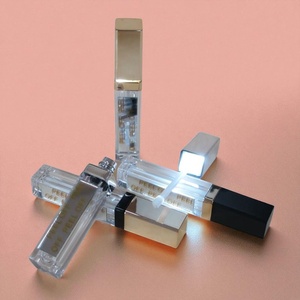 Brillant à lèvres com led - Product Image 3