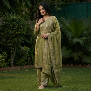 Robe Anarkali longue verte brodée pour femme, tenue de mariage traditionnelle indienne et pakistanaise, en soie, coupe classique - Product Image 1