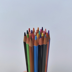 Juego de Lápices de Colores a Base de Aceite, Suaves y de Primera Calidad, 12/24 Colores para Artistas Profesionales, Seguros para Niños, Certificados EN71 y ASTM - Product Image 3