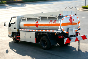 Camion-citerne à essence Tata approuvé par le marché, capacité 5000L-13000L, pour le transfert de produits pétroliers, adapté aux marchés mondiaux - Product Image 3