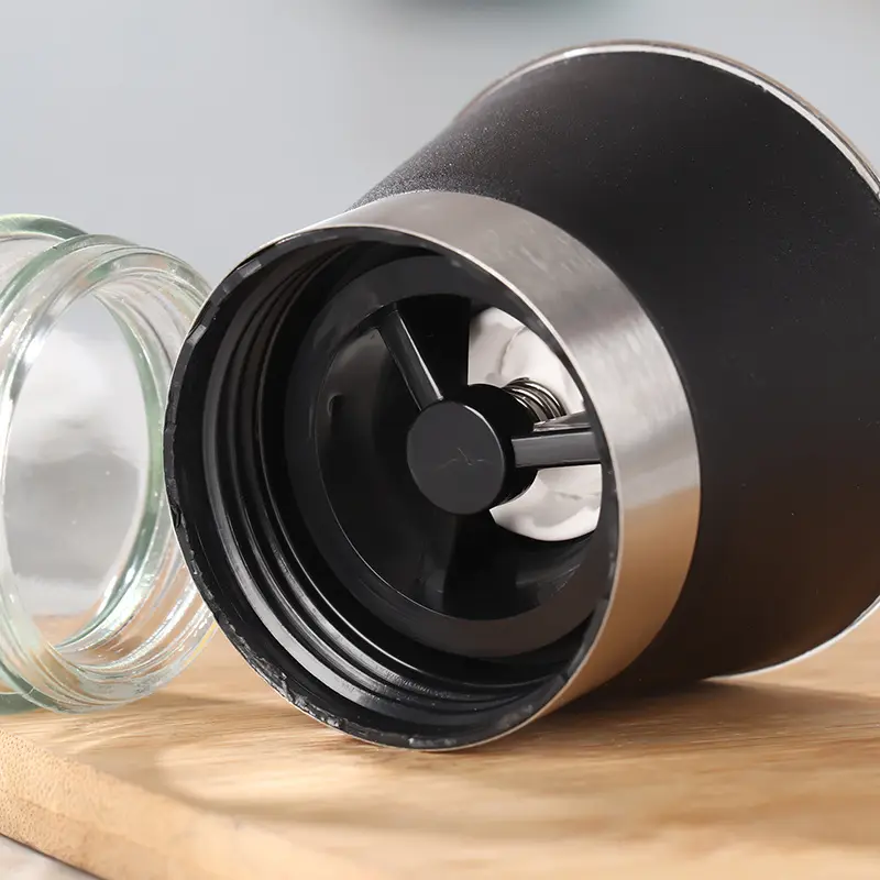 Peperoncino colorato personalizzato manuale bottiglia di vetro pepe nero macinaspezie peperoncino macinapepe a forma unica