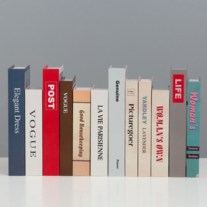 Échantillon de salon modèle 2026, avec objets décoratifs et faux livres placés <span class=keywords><strong>sur</strong></span> <span class=keywords><strong>la</strong></span> table - Product Image 6