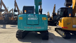 Excavatrice sur chenilles Kobelco SK75 Super, couleur turquoise, avec godet de 0,4 m³ de capacité, poids opérationnel de 7,5 tonnes, machine d'occasion - Product Image 6