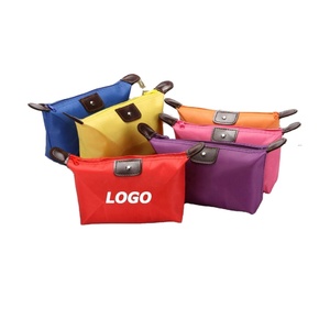 กระเป๋าเครื่องสำอางสุดชิคและกว้างขวาง: กระเป๋าใส่เครื่องสำอางสำหรับเดินทางช่วงฤดูร้อนสำหรับผู้หญิง - มีให้เลือกหลายแบบ - Product Image 1