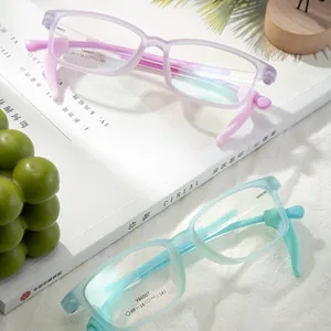 Vente en gros à bas prix Tr90 Monture de lunettes pour enfants Monture optique en silicone Lunettes flexibles pour enfants avec crochets d'oreille antidérapants