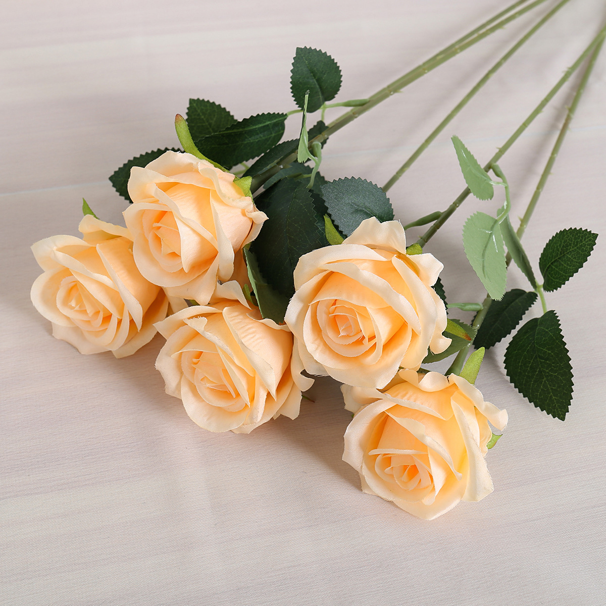 Light yellow single rose-silk cloth