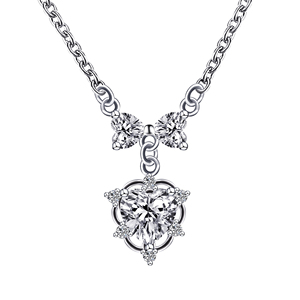 Collar con colgante de moissanita Tianyu en forma de corazón con diseño de lazo, una pieza elegante y brillante de joyería exquisita para mujer. - Product Image 1