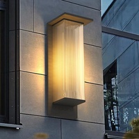 Lampe murale solaire extérieure rétro créative moderne, IP65 étanche, lumière de couloir LED, base en acier inoxydable, garantie de 2 ans pour la maison
