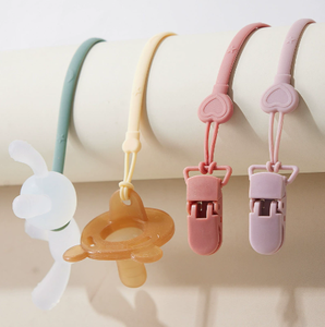 Chaîne de sucette pour bébé durable anti-chute avec anneau de dentition en silicone en forme d'animal, en forme de cœur, clip en silicone pour sucette, chaîne de clip pour sucette - Product Image 2