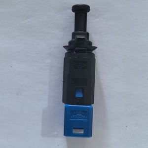 Interruptor de Freno para Renault MR977585 8200110895 7700434561 25320-00QAD, Interruptores Automáticos de Plástico - Product Image 3