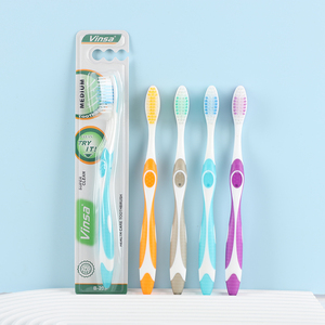 Venta caliente personalizado gran oferta uso en el hogar <span class=keywords><strong>cepillo</strong></span> de dientes para adultos nuevo Popular cerdas suaves cuidado bucal <span class=keywords><strong>cepillo</strong></span> de dientes <span class=keywords><strong>barato</strong></span> - Product Image 1