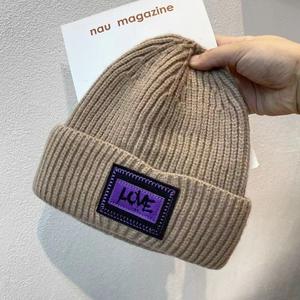 येहाओई कारखाने की आपूर्ति कोरियन शैली सर्दियों के गर्म बुना हुआ बीहाटों के लिए चार सीज़न इंटरनेट लोकप्रिय कैप - Product Image 6