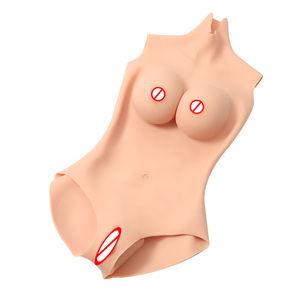 Combinaison intégrale de travesti femme avec poitrine en silicone réaliste, formes mammaires artificielles, design gainant - Product Image 3