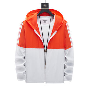 เสื้อผ้ากันแดดสำหรับผู้ชายสำหรับเล่นกีฬากลางแจ้งและพักผ่อนในฤดูร้อนปี 2025 เสื้อผ้าระบายอากาศดี ตัดสีตัดกัน แขนยาว มีฮู้ด ป้องกันความร้อน - Product Image 1