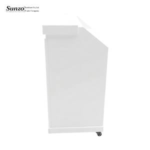 Bancone Bar Vintage Rimovibile Bianco per Interni ed Esterni, Tavolo Bistrot con Ruote per Matrimoni ed Eventi - Product Image 6